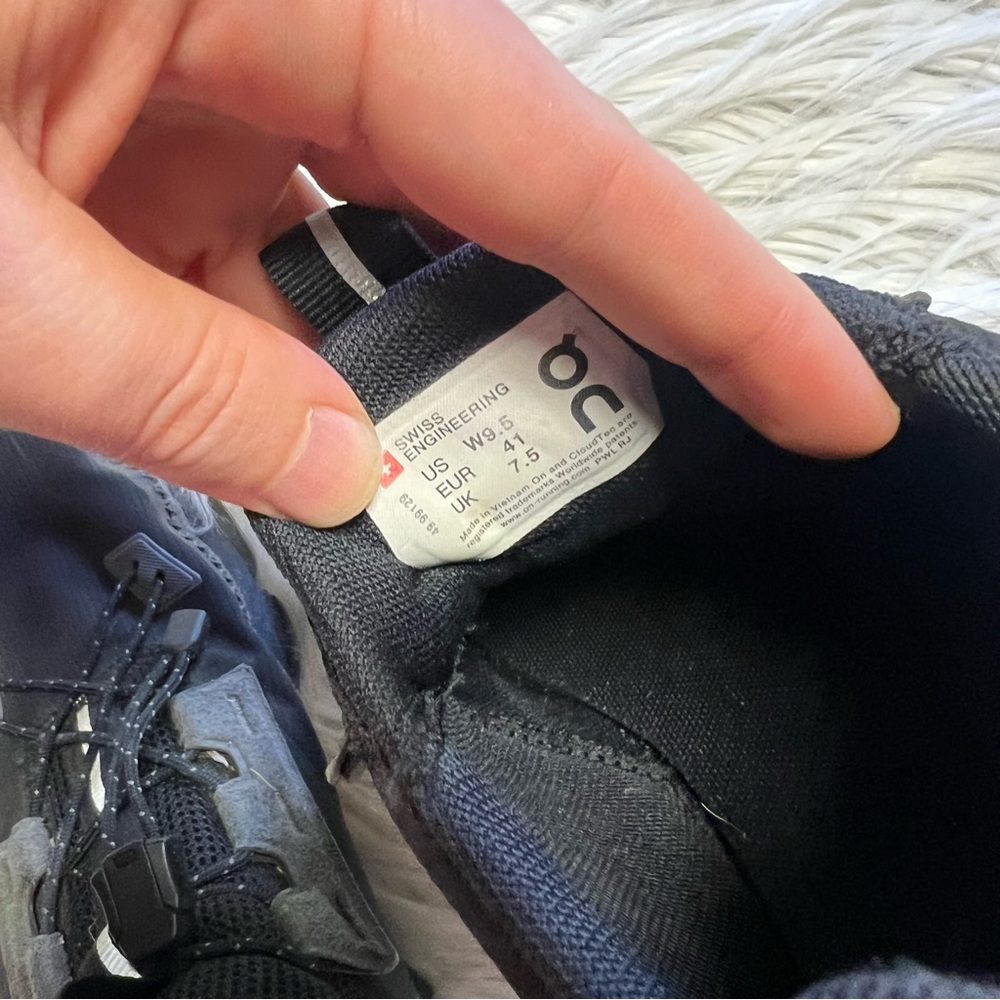On running cloudaway quick lace active shoes - Picture 6 of 9
